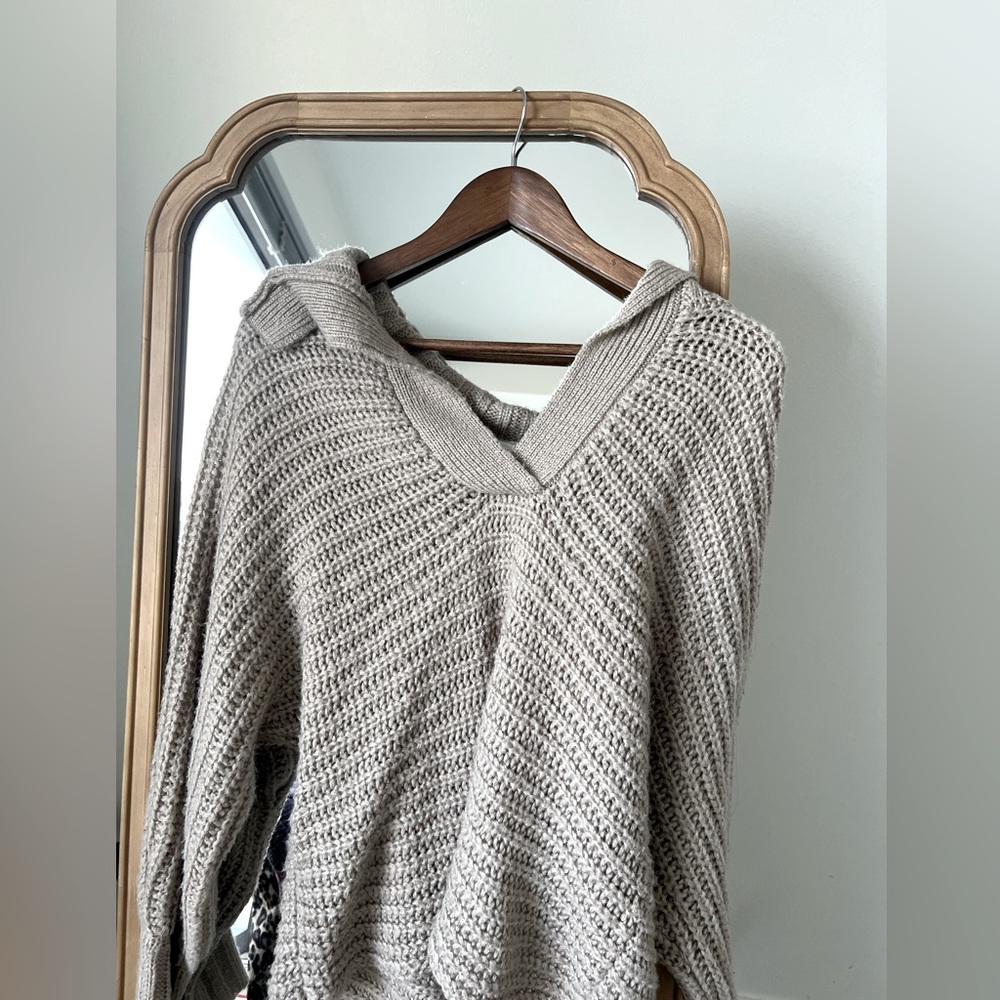 DRESS FORUM open collar sweater size S
